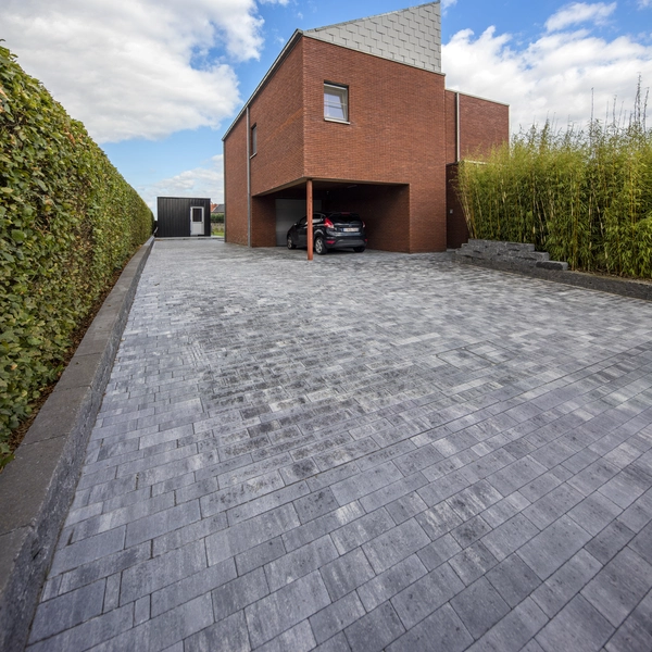 Application image for Multiformaat inrit met Cliffstone muur