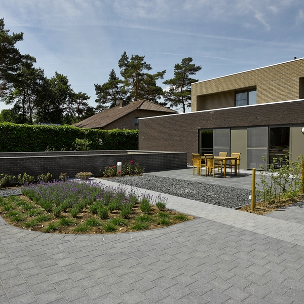 Application image for Ruime inrit met parkeerplaatsen